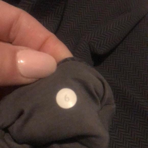 Lululemon athletica leggings Sz 6 flare - Picture 4 of 4